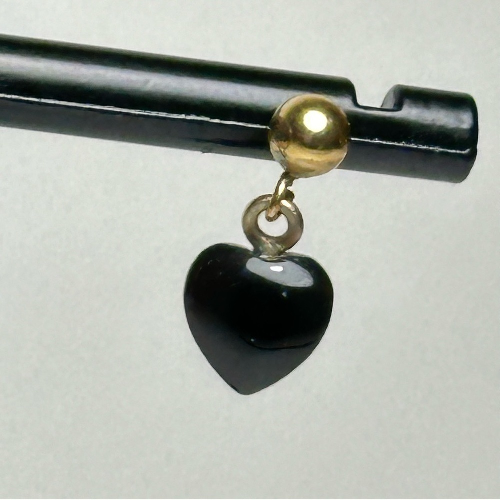 SOLD Antique 14K Solid Gold Stud Earrings w. Natural Onyx Hearts | Beautiful - Picture 7 of 7